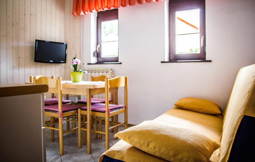 Apartments Krn Drezniske Ravne Екстериор снимка